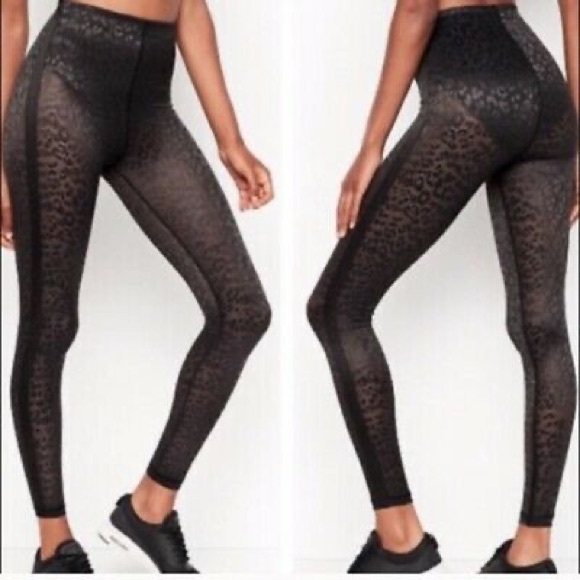 Victoria's Secret Pants - Victoria’s Secret sexy workout pants🌸